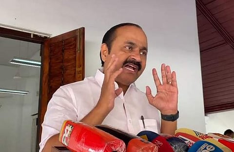 വിഡി സതീശന്‍ മാധ്യമങ്ങളെ കാണുന്നു
