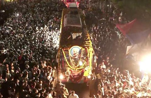 വിലാപയാത്ര കൊട്ടാരക്കര എത്തിയപ്പോള്‍/വീഡിയോ സ്‌ക്രീന്‍ഷോട്ട്
