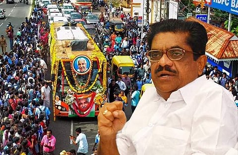 ഉമ്മന്‍ ചാണ്ടിയുടെ വിലാപയാത്ര, വി എം സുധീരന്‍/ഫയല്‍
