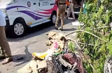 അപകടസ്ഥലത്തുനിന്നുള്ള ടെലിവിഷന്‍ ദൃശ്യം