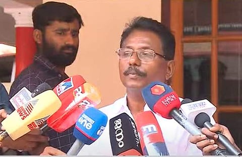 കെ അനില്‍കുമാര്‍ മാധ്യമങ്ങളെ കാണുന്നു