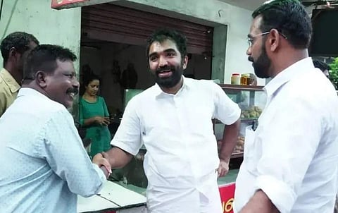 ചാണ്ടി ഉമ്മന്‍ തെരഞ്ഞെടുപ്പ് പ്രചാരണത്തില്‍/ഫെയ്‌സ്ബുക്ക്