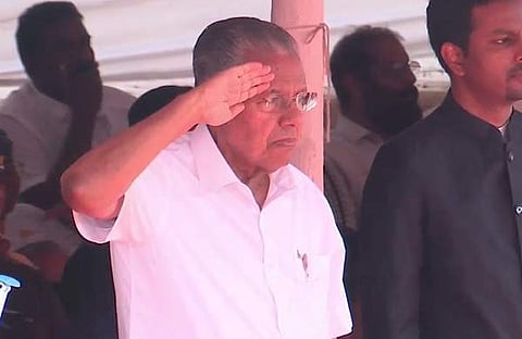 മുഖ്യമന്ത്രി പിണറായി വിജയന്‍ സ്വാതന്ത്യദിന സല്യൂട്ട് സ്വീകരിക്കുന്നു