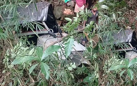 അപകടത്തില്‍പ്പെട്ട ജീപ്പ്‌
