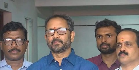 കെ സുരേന്ദ്രന്‍ മാധ്യമങ്ങളെ കാണുന്നു/വീഡിയോ സ്‌ക്രീന്‍ഷോട്ട്