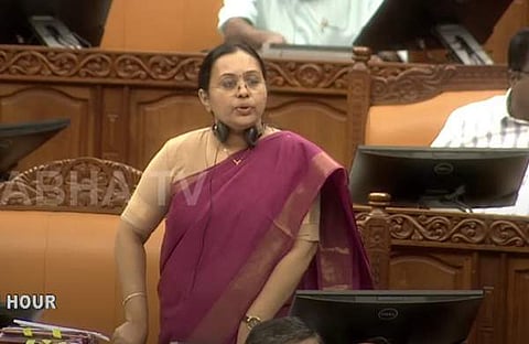 വീണാ ജോര്‍ജ് നിയമസഭയില്‍ സംസാരിക്കുന്നു