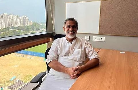 വേണു രാജാമണി/ ഫെയ്‌സ്‌ബുക്ക്