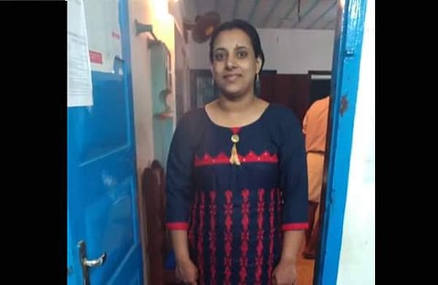 നാദിറ