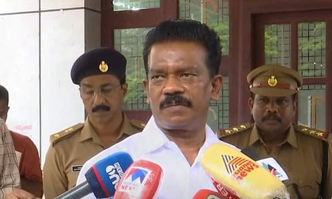 കെ രാധാകൃഷ്ണന്‍ മാധ്യമങ്ങളെ കാണുന്നു