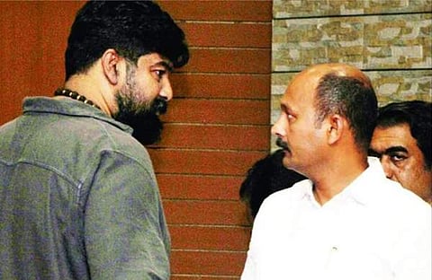 ജോജുവുമായി സൗഹൃദം പങ്കിടുന്നു,  മുഹമ്മദ് ഷിയാസ് ഫെയ്‌സ്ബുക്കില്‍ പങ്കുവെച്ച ചിത്രം