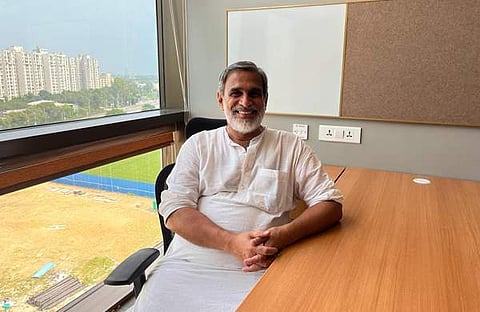 വേണു രാജാമണി/ ഫെയ്‌സ്‌ബുക്ക്