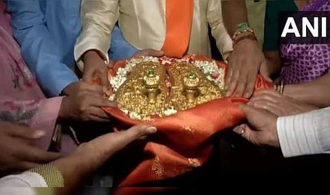 അയോധ്യ രാമക്ഷേത്രത്തില്‍ സമര്‍പ്പിക്കാനുളള ഭക്തന്റെ സ്വര്‍ണപാദുകം