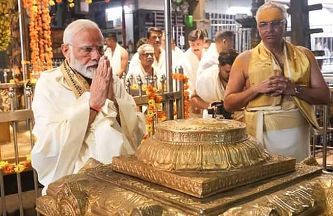 ​ഗുരുവായൂർ ക്ഷേത്രത്തിൽ ദർശനം നടത്തുന്ന മോദി, ഫയൽ/എക്സ്പ്രസ്