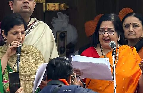 അനുരാധ പഡ്വാള്‍ ഭജന്‍ പാടുന്നു/ ഫോട്ടോ: എഎന്‍ഐ