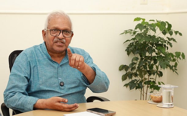 മാനവിക ദര്‍ശനത്തിനൊപ്പമോ, സംഘപരിവാറിനൊപ്പമോ?; വെള്ളാപ്പള്ളിയുമായി ...
