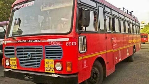 एसटी कर्मचाऱ्यांचा राज्य सरकारला बेमुदत संपाचा इशारा
