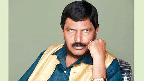  Ramdas Athawale 