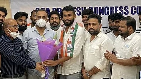 Gajanan Tilve Joins Congress