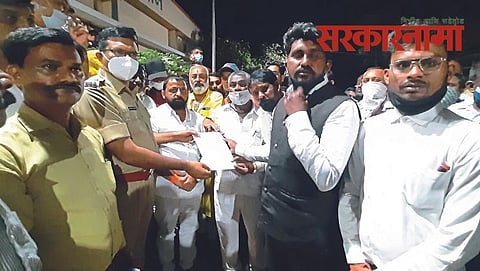Shivsena workers at Sakri Police station