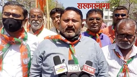 Akash Fundkar on Devendra Fadanvis