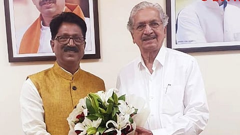 Shiv Sena MP Arvind Sawant Latest Marathi News, Minister Subhash Desai