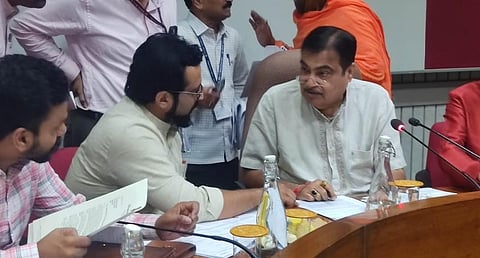 Dr. Amol Kolhe, Nitin Gadkari)