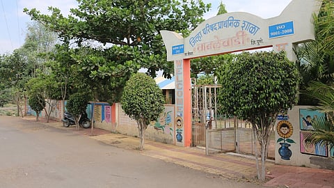 वाबळेवाडी ग्रामस्थ आक्रमक : सीईओ आयुष प्रसादांवर कारवाई झालीच पाहिजे