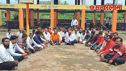 Shivsena agitation at cemetery