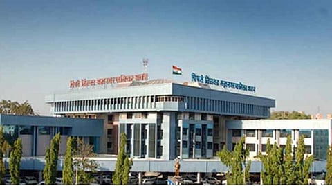  PCMC 