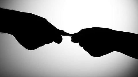 Satara Bribe