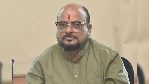 गुलाबराव पाटील, दोन हात करायला तयार रहा!