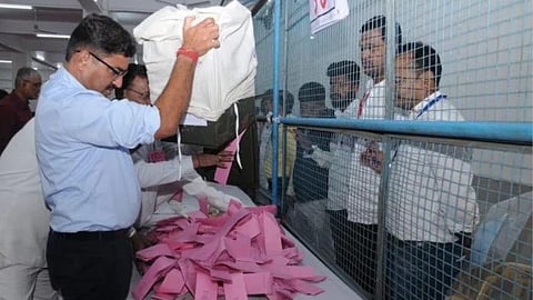 
Nashik Graduate Election News
