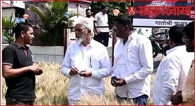 Dada Bhuse with onion farmers
