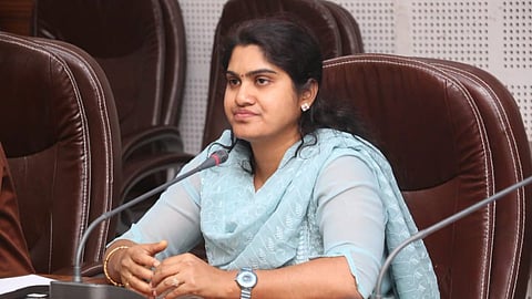 Deea Mudhol 
