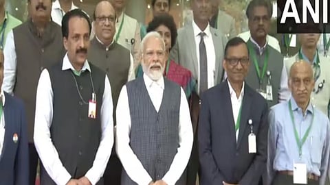 PM Narendra Modi Meet ISRO 