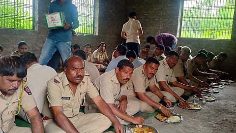 Beed Police : 