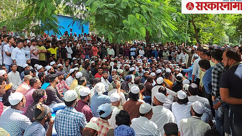  Muslim community gathered at the Satara District Hospital