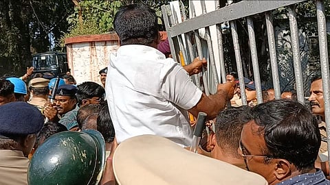 Swabhimani Protest