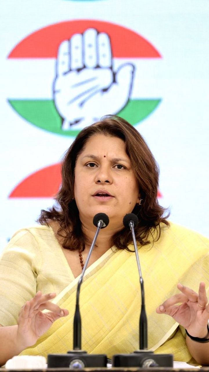 Supriya Shrinet : कंगना रनौतवर आक्षेपार्ह पोस्ट करणाऱ्या कोण आहेत सुप्रिया  श्रीनेत? | congress leader Supriya Shrinet profile who posted offensive  posts on Kangana Ranaut