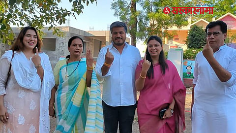 Rohit Pawar voting with Family at Pimpli