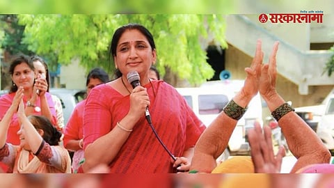 Baramati residents meet MP Sunetra Pawar at her residence, urging her to take responsibility for Baramati’s leadership and continue the development vision of late Ajit Pawar.