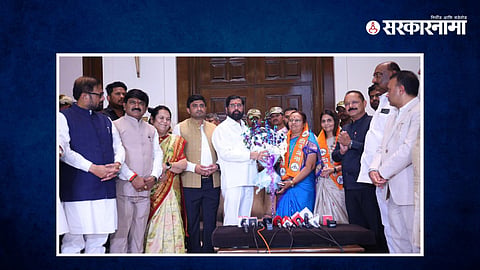 Shivsena UBT Corporators with Eknath Shinde