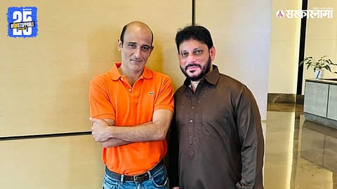 Waris Pathan akshay khanna  .jpg