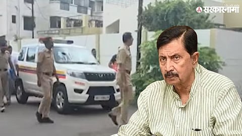 Police arrive at Ramraje Naik Nimbalkar’s home for inquiry linked to Jaykumar Gore defamation and extortion case.