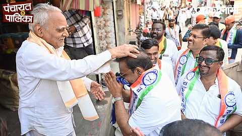 Yeola Municipal Election : छगन भुजबळ घेतायत विश्रांती, पंकज-समीर लढवताय येवल्याची खिंड.. अख्ख कुटुंब उतरलंय प्रचारात  