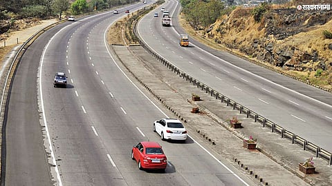 Traffic movement on the Mumbai-Pune Expressway is being diverted due to a scheduled block, with motorists advised to follow designated alternate routes.