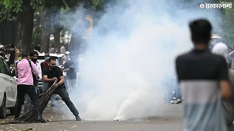 Delhi Student Protest; Tear Gas