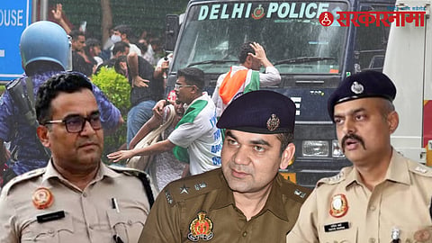 Delhi Police Lathicharge