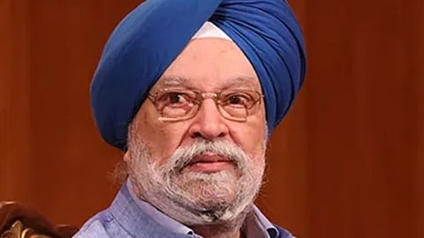 संजय राऊतांचं नवं ट्विट मोदींच्या मंत्र्याभोवती पुन्हा आरोपांचं वादळ, हरदीप पुरींची कशी राहिलीय कारकीर्द..?