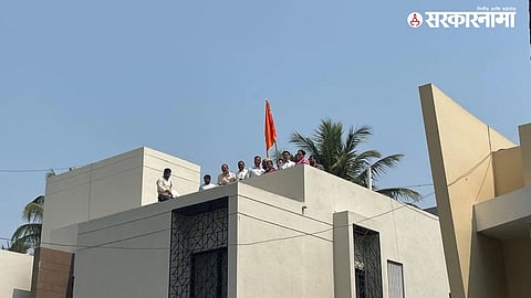 irish Mahajan Hoists Saffron Flag at His Residence